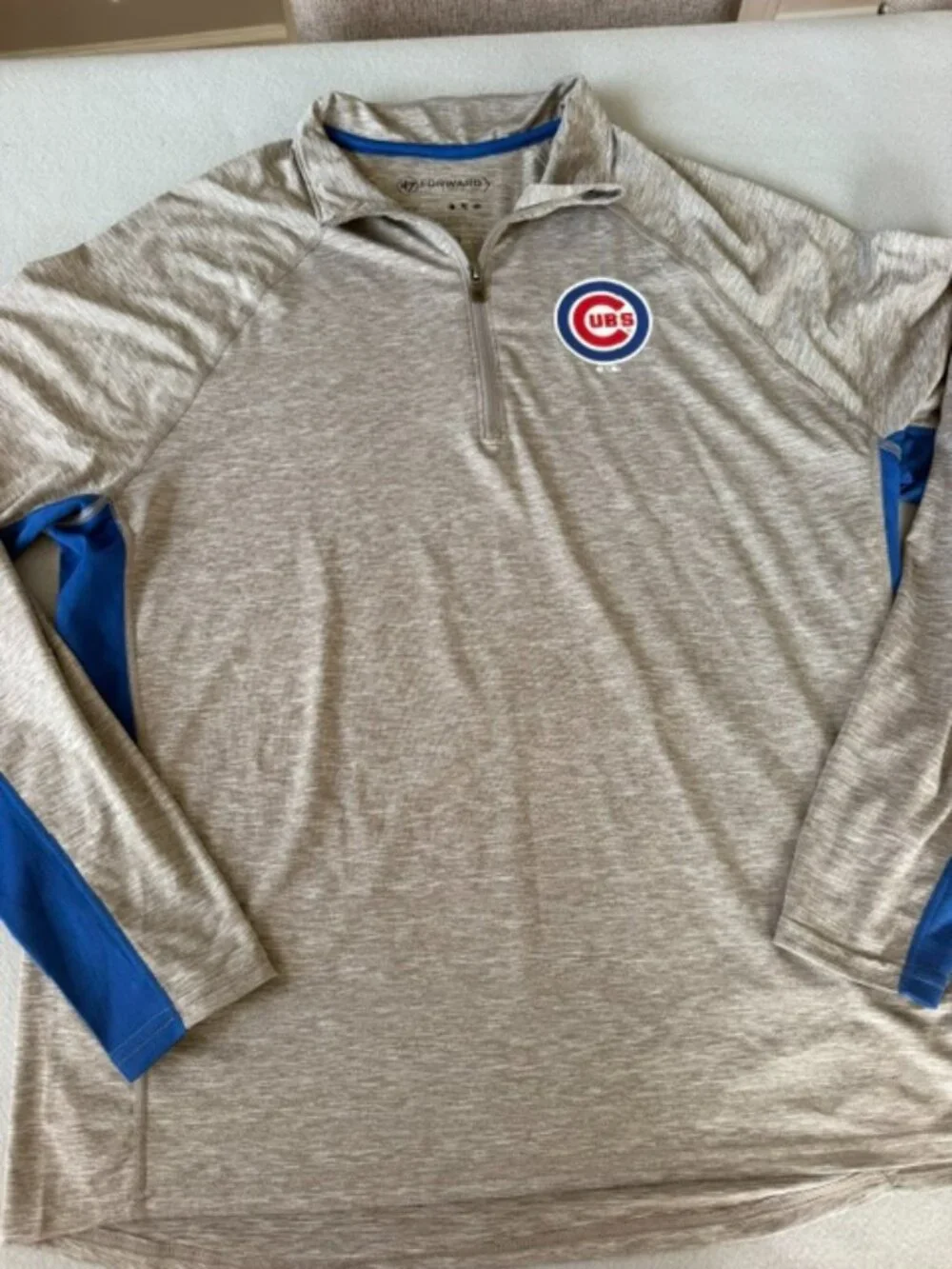 Chicago Cubs '47 Brand Forward 1/2 zip pullover in a grey top Men Large sweater